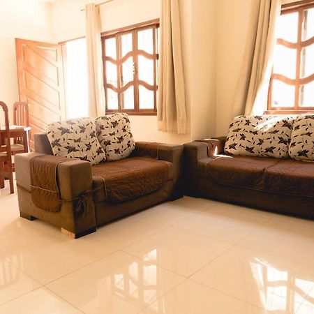 Casa A 400 M Da Praia Do Centro - Wifi 200Mb - Garagem - Tv 500 Canais - 2 Quartos - Cozinha Equipada - Churrasqueira Villa Рио дас Острас Екстериор снимка